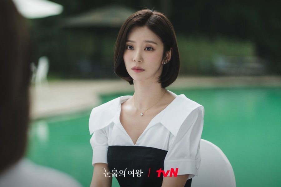 Queen of Tears Drama Review - Cheon Da Hye (played by Lee Joo Bin)