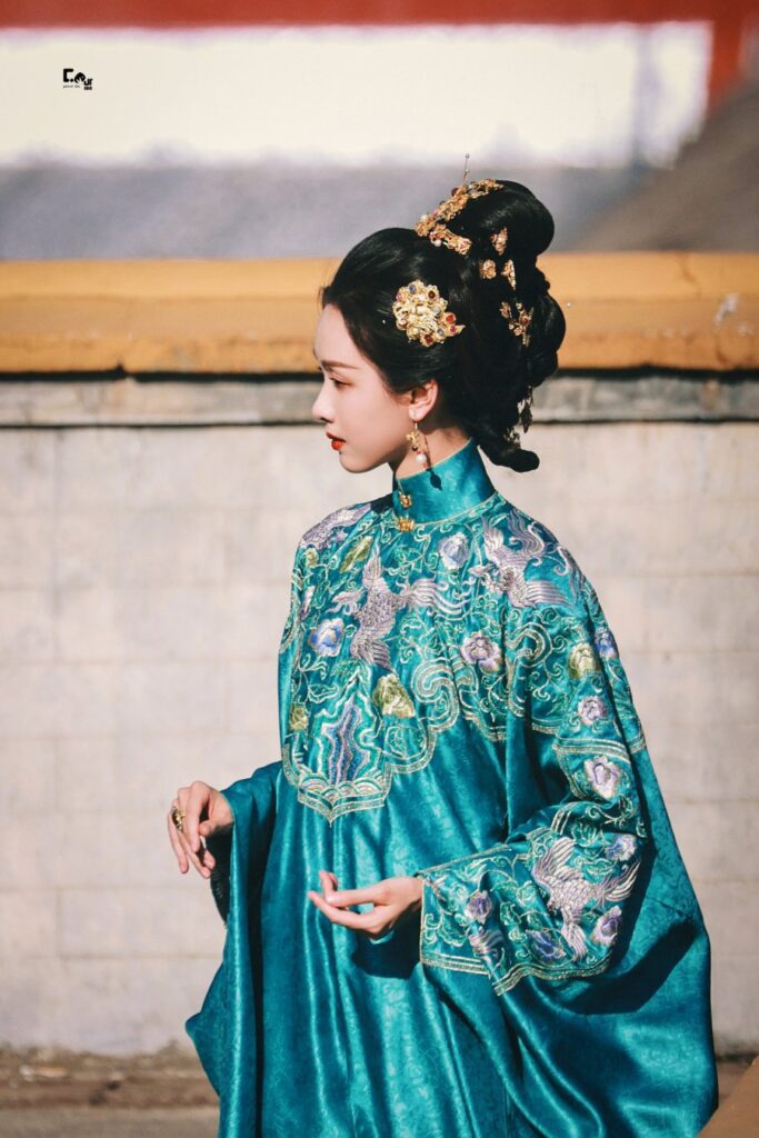 The Glory Drama Review - The Costume